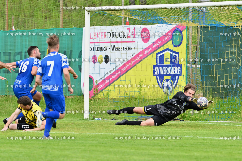 SV Wernberg vs. FC Faakersee | #13 Martin Tschernuth FC Faakersee, #16 Igor Lovric SV Wernberg, #1 Matthias Marcus Kohlmaier SV Wernberg, SV Wernberg vs. FC Faakersee, SV Wernberg vs. FC Faakersee am 01.06.2024 in Wernberg (Sportplatz Wernberg), Austria, (Photo by Bernd Stefan)
