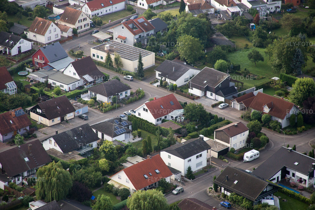 Luftbild: Billigheim-Ingenheim, Maxburgstr im Ortsteil Billigheim in Billigheim-Ingenheim im Bundesland Rheinland-Pfalz in Deutschland. Foto: IMG_092749.jpg vom 13.08.2016 durch Werner Riehm/FLY-FOTO.de