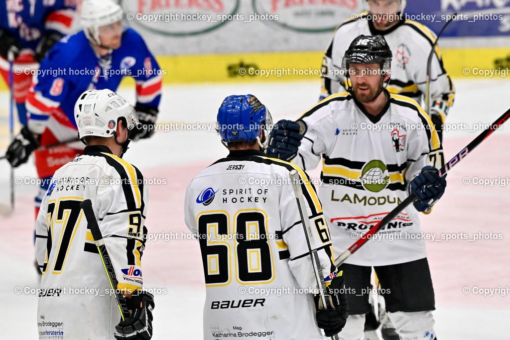 Carinthian Team vs. HC Köttern 12.2.2024 | Jubel Carinthian Team Mannschaft, #97 Ropatsch Patrick, #68 Gasser Daniel, #21 Petrini Renato