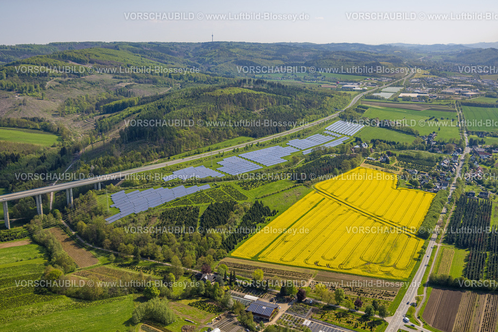 Meschede230500659 | Luftbild, Rapsfelder und Solarpark Stockhausen am Hirschberger Weg, Autobahn A46, Wennemen, Meschede, Sauerland, Nordrhein-Westfalen, Deutschland