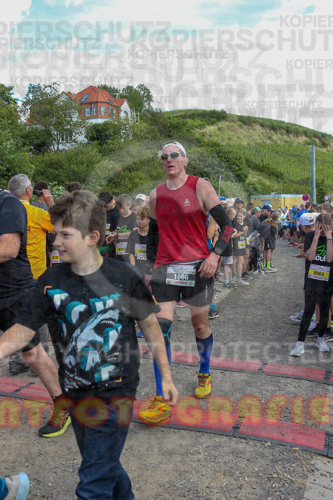 240615_1332_EX1_0884 | Sportfotografie im Rhein-Sieg Kreis, Köln, Bonn, NRW, Rheinland Pfalz, Hessen, etc. Unser Tätigkeitsfeld umfasst den Laufsport vom Volkslauf über den Marathon, Duathlon, Triathon bis zum Ultralauf wie Kölnpfad Ultra oder Schindertrail.