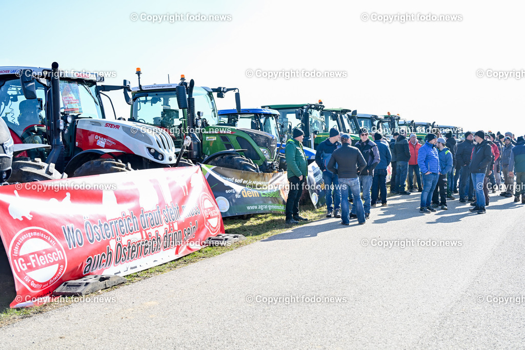 Bauernprotest_ Poendorf_ Lasco_ 08.03.2024-4 | 08.03.2024, Poendorf, AUT, Bauernprotest, im Bild Bauernprotest, Bauern, Landwirte, Traktoren, Fa. Lasco, Demo, Kundgebung