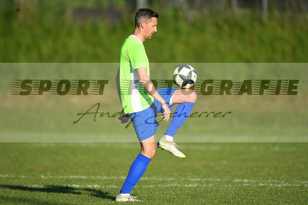 hDSC_2527 | Kaufen Sie Sportbilder im Onlineshop von Andy Scherrer Sportfotografie. Faszinierende Bilder von Sportevents aus der ganzen Schweiz. Fussball, Frauenfussball, Unihockey, Handball, Schwingen und weiteren Sportarten. - Realisiert mit Pictrs.com