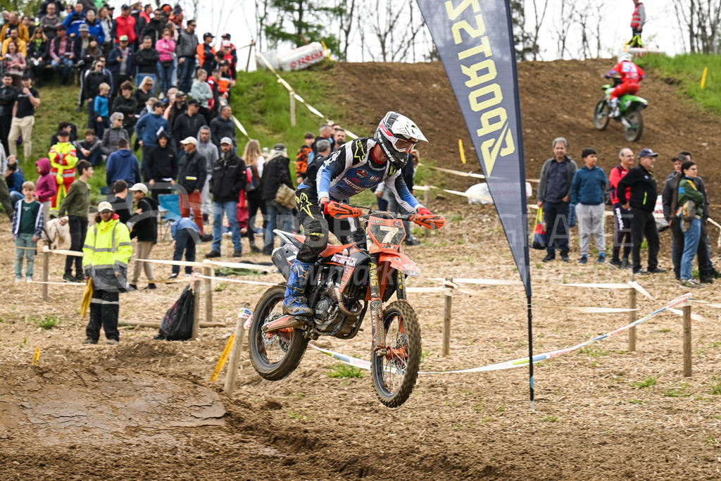 Motocross Schlatt bei Winterthur - 30. April 2023 | #7 Chanton Levi aus Luterbach (CH) auf KTM in der Kategorie ProRace Serie am Motocross Schlatt bei Winterthur, 30. April 2023. 
Instagram: @mx_schlatt | @mc_wila | @sam_schweiz
Bild: Sportfotografie Markus Aeschimann | www.markus-aeschimann.ch - Realisiert mit Pictrs.com