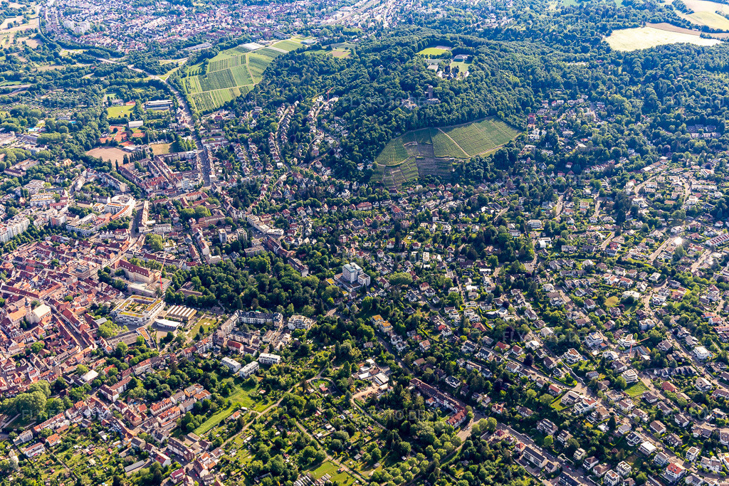 Luftbild: Turmberg, Geigersberg im Ortsteil Durlach in Karlsruhe im Bundesland Baden-Württemberg in Deutschland. Foto: IMG_131609.jpg vom 22.05.2022 durch Werner Riehm/FLY-FOTO.deDurlacher.de