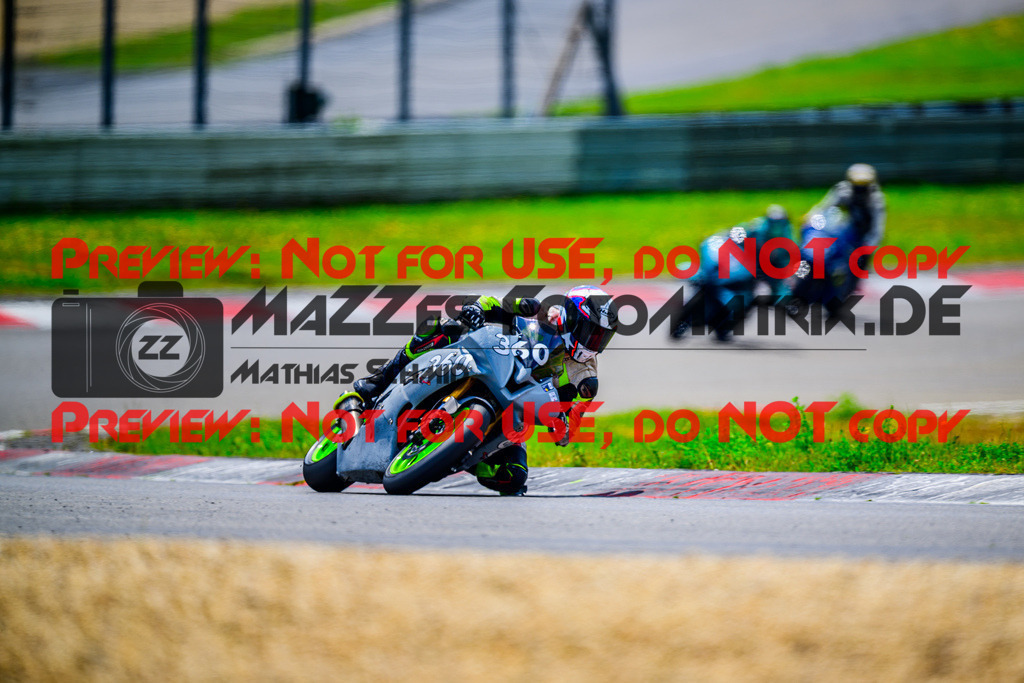 MaZZes_FotoMatrix_240717_6007705_9925 | WEISS