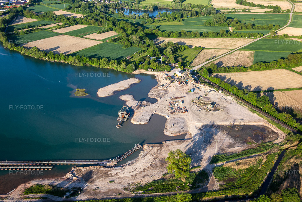 Luftbild: Epple See in Neuburg am Rhein im Bundesland Rheinland-Pfalz in Deutschland. Foto: IMG_114105.jpg vom 23.05.2019 durch Werner Riehm/FLY-FOTO.de
