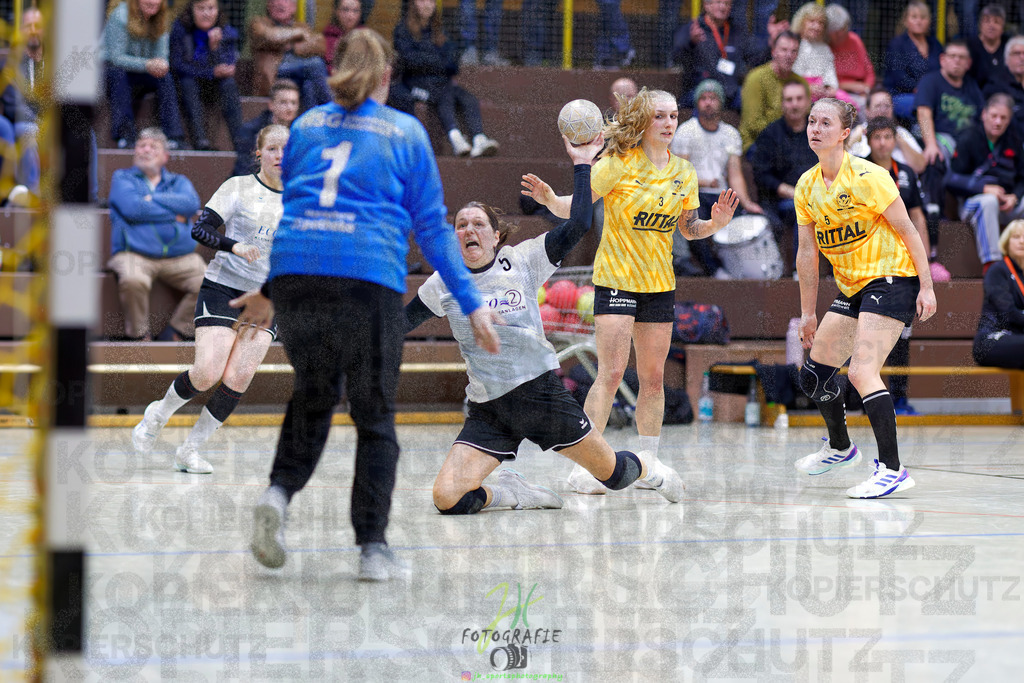 Frauen Oberliga Mitte (HHV); HSG Eibelshausen/Ewersbach - HSG Linden | Frauen Oberliga Mitte (HHV); HSG Eibelshausen/Ewersbach - HSG Linden am 15.11.2025 in Eibelshausen (Holderberghalle)Photo © 2025 - Jörg Heinrich - Realisiert mit Pictrs.com