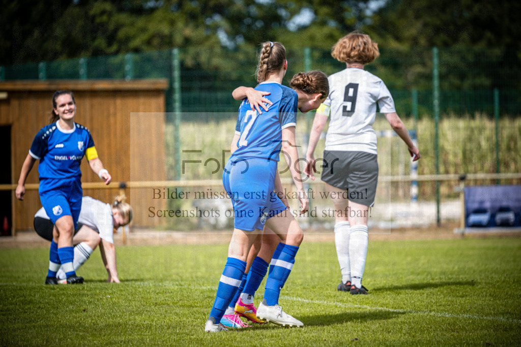 SG Bohmte/Ostercappeln/Schwagstorf - SV Harderberg - Frauen Bezirkpokal | Frauen Bezirkpokal · 1. Damen - 1. Damen · Sportplatz - Realisiert mit Pictrs.com