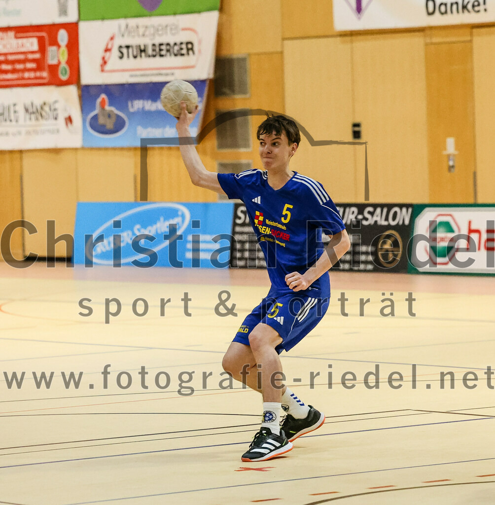 2024-02-24_042_SpVgg_Altenerding_gegen_SSG_Metten | Erding, Deutschland, 24.02.2024:
Handball, Bezirksoberliga Männer 2023 / 2024, 16. Spieltag, SpVgg Altenerding gegen SSG Metten, Endergebnis: 29:24

Philipp Gäck (SSG Metten, #5)

Foto: Christian Riedel / fotografie-riedel.net