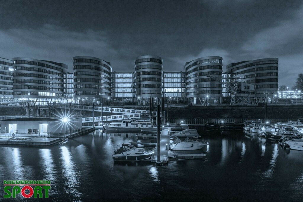 5_Boote_P2_02_Kalt | Bildergalerie von Sport-Ereignissen aber auch von weiteren spannenden Dingen - nicht nur vom Niederrhein. In Anlehnung an den bekannten Spruch von Hanns Dieter Hüsch heißt das Motto: "Niederrhein ist überall".  - Realisiert mit Pictrs.com