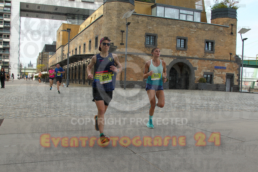 250920_1514_EV4_8280 | Sportfotografie im Rhein-Sieg Kreis, Köln, Bonn, NRW, Rheinland Pfalz, Hessen, etc. Unser Tätigkeitsfeld umfasst den Laufsport vom Volkslauf über den Marathon, Duathlon, Triathon bis zum Ultralauf wie Kölnpfad Ultra oder Schindertrail.