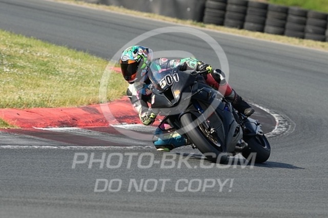 2024_05_16_PBK_13335 | Sportfotografie; SlowMotion; Video; Rennstrecke; Hafeneger; Speer; Racing; RSE; BMW; CBO; Trackday; Motorsportarena; Hockenheimring; Brno; Most; Barcelona; Valencia