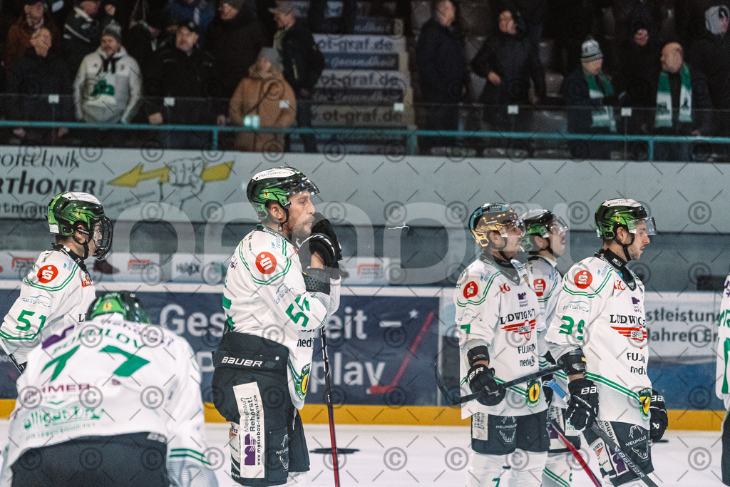 Erding_vs_Alligators_02_01_2026-80 | Höchstadt Alligators Fotogalerie: Eishockey-Action aus Franken. Professionelle Spielfotos, Portraits & Stadionbilder zum Download. Jetzt entdecken! - Realisiert mit Pictrs.com