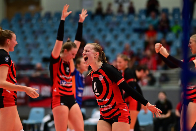 Volleyball I Frauen I Saison 2025-2026 I Bundesliga I 5. Spieltag I ETV Hamburger Volksbank Volleys - Dresdner SC I 08538 | Der Sportfotograf. - Realisiert mit Pictrs.com