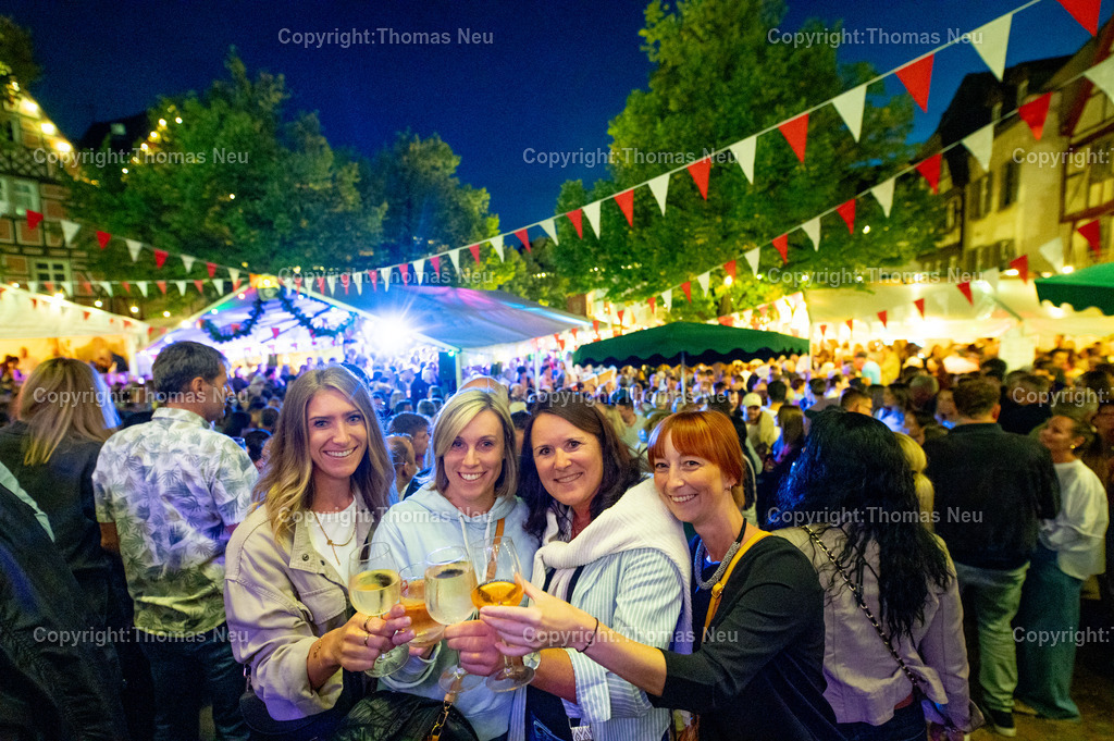 7_Winzerfest-Bensheim | bbe, Bensheim, Winzerfest 2025,  Geselligkeit beim Wein in Bensheim beim Bergsträßer Winzerfest,  Bild: Thomas Neu