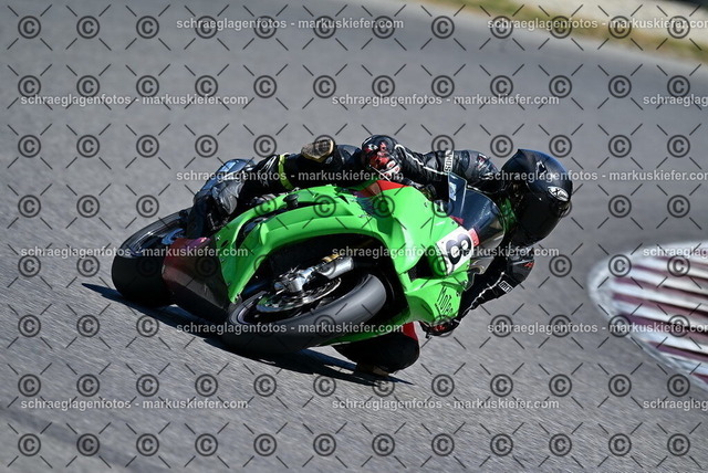 26bt04-0522 | markuskiefer.com - Realisiert mit Pictrs.com