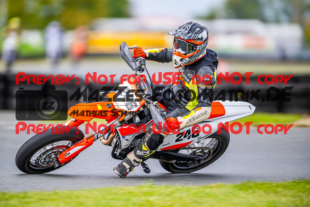 MaZZes_FotoMatrix_231001_1996 | S4