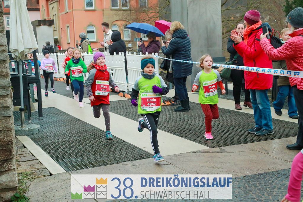 400m AOK Junior Cup | 3 Koenigslauf 2024 400m AOK Junior Cup - Realisiert mit Pictrs.com