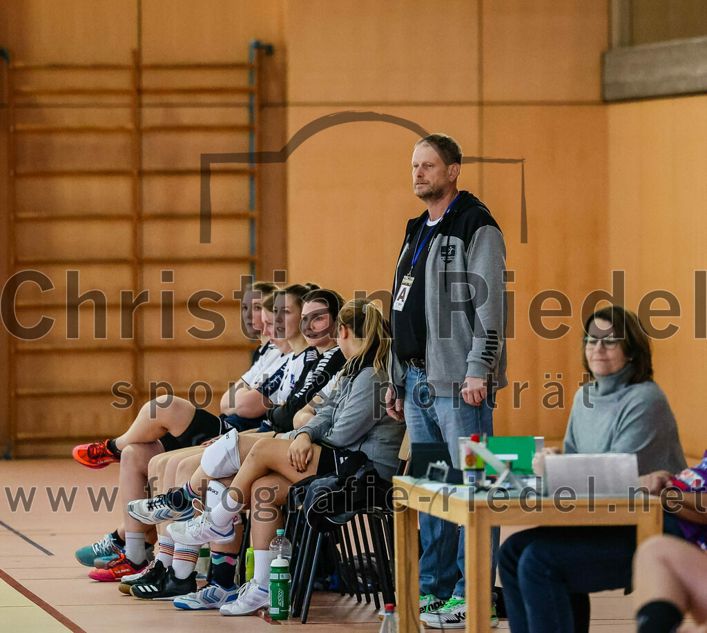 2023-12-16_005_SpVgg_Altenerding_gegen_HC_Donau-Paar_II | Erding, Deutschland, 16.12.2023:
Handball, Bezirksoberliga Frauen Altbayern 2023 / 2024, 10. Spieltag, SpVgg Altenerding gegen HC Donau/Paar II, Endergebnis: 22:22

Foto: Christian Riedel / fotografie-riedel.net