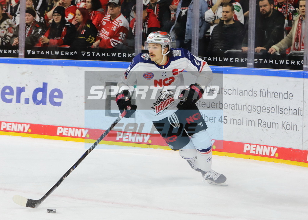 Jake Ustorf - NIT | Jake Ustorf - NIT - Realisiert mit Pictrs.com