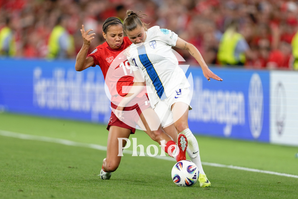 Finland v Switzerland: UEFA Women's EURO 2025 Group A | GENEVA, SWITZERLAND - JULY 10: Iman Beney of Switzerland (L) and Katariina Kosola (R) of Finland fight for possession  during the UEFA Women's EURO 2025 Group A match between Finland and Switzerland at Stade de Geneve on July 10, 2025 in Geneva, Switzerland. (Photo by Giuseppe Velletri/Sports Press Photo/Getty Images)