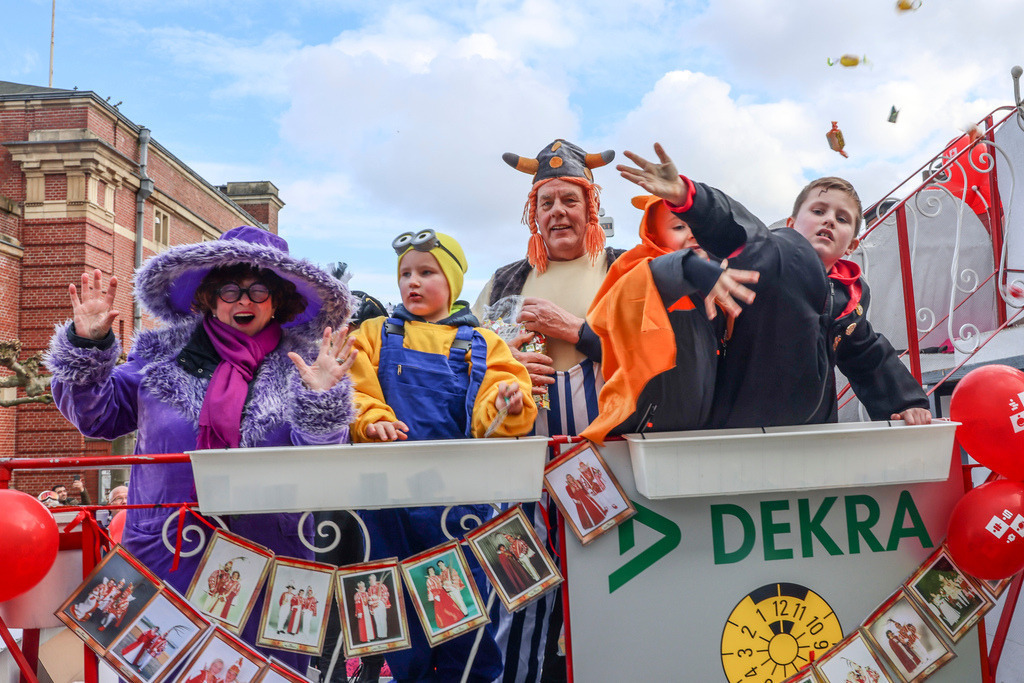 top-top.de 240212-085 | Foto, Video, Fotografie, Videografie, Fotobox, DJ, Discjockey, Musik, Musikbox, Veranstaltung, Photobooth, Amazon, Ebay, Buchtipp, Bestseller, Autor, Verlag, Buch, Wesel, Hamminkeln, NRW, Dinslaken, Rees, Drohne, Hochzeit, Party, Fotobox, Wesel, Fotograf