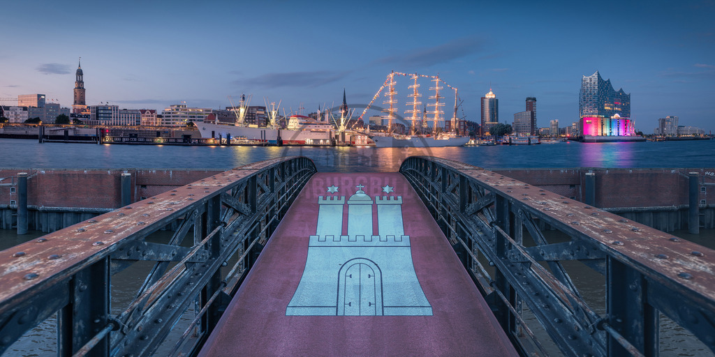 Hamburg collage 15.0 Alternative A | Exklusive Hamburg collagen, tolle Segelbilder und viele weitere tolle Motive auf Leinwand, Poster, Alu-Dibond, u.v.m. findet Ihr bei uns auf hamburgbild.de. Findet Euer Wandbild für Euer Zuhause, Büro oder die  Praxis…. - Realisiert mit Pictrs.com