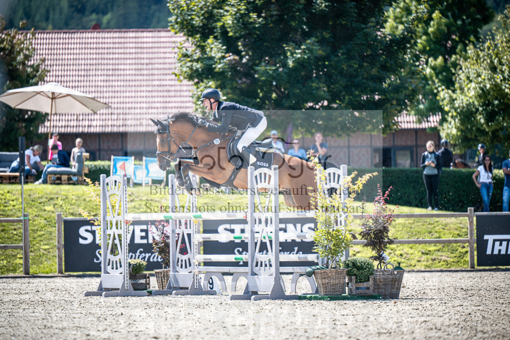 DOS_4605 | Entdecke hochwertige Reitturnierfotos von Foto Oger. Professionell, emotional und authentisch – jetzt Lieblingsmomente im Shop bestellen.Deutschlandweite Turnierfotografie. - Realisiert mit Pictrs.com