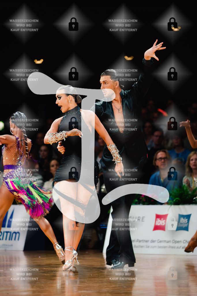 GOC 2025 - WDSF GrandSlam Latin 26th (3) Justin Lauer _ Rita Schumichin (Germany)-2025-08-23-2091 | Webshop for digital downloads and prints of dance sport, event & show photographer Julian Link - Realisiert mit Pictrs.com