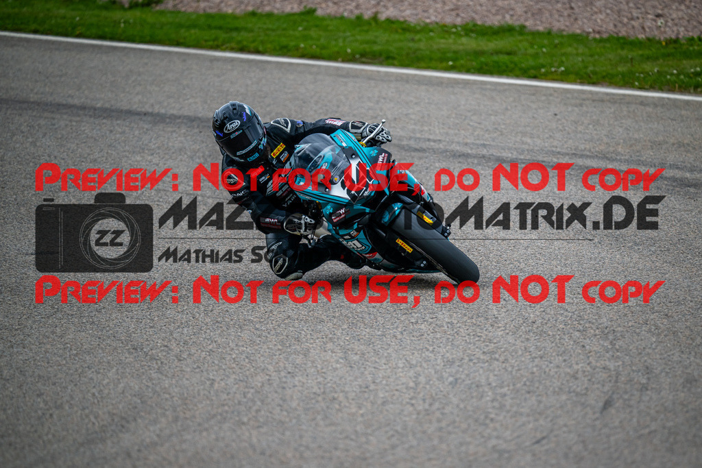 MaZZes_FotoMatrix_240503_6007705_7039 | STK1000