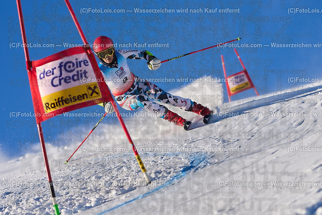 ALP3366_MASTERS-Cup_GS-C Damen_Hoerhager Monika | (C)FotoLois.com, Alois Spandl. FIS Masters-Cup Wildschönau, Giant Slalom auf der Piste Schatzberg GS, Siegerehrung auf dem Dorfplatz Niederau, Sa 13. Januar 2024.
