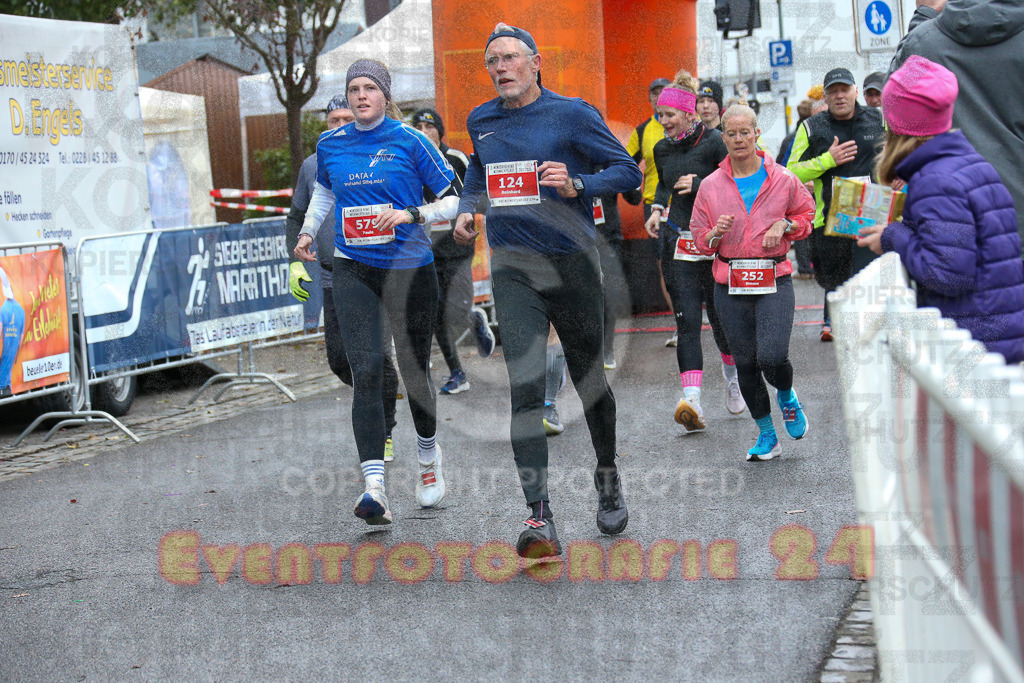 251130_1144_EX1_8600 | Sportfotografie im Rhein-Sieg Kreis, Köln, Bonn, NRW, Rheinland Pfalz, Hessen, etc. Unser Tätigkeitsfeld umfasst den Laufsport vom Volkslauf über den Marathon, Duathlon, Triathon bis zum Ultralauf wie Kölnpfad Ultra oder Schindertrail.