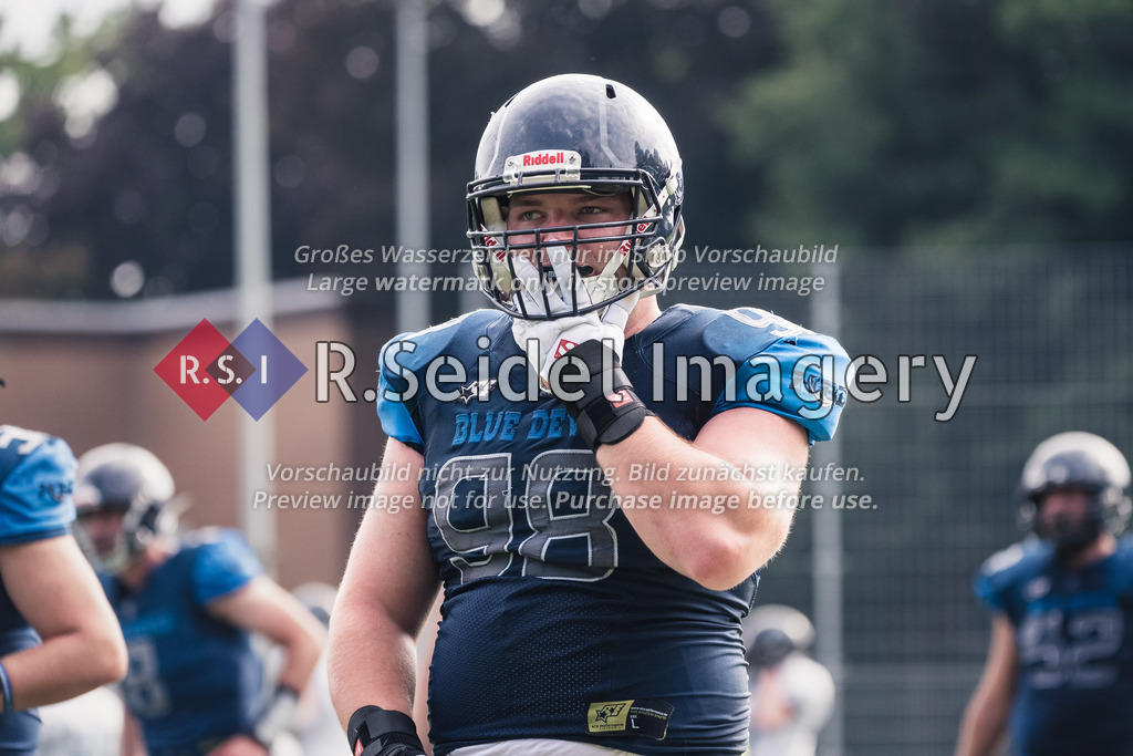 RS-1-131096 | Robin Mergner (#98, Blue Devils, DL)