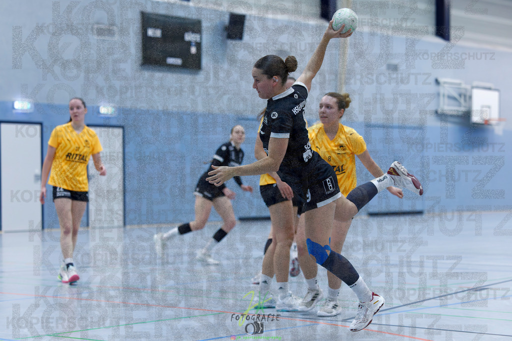 Handball Frauen Oberliga Mitte, HSG Eibelshausen/Ewersbach - HSG Lumdatal | Handball Frauen Oberliga Mitte, HSG Eibelshausen/Ewersbach - HSG Lumdatal am 21.02.2026 in Dietzhölztal-Steinbrücken (Sporthalle am Hammerweiher)Photo © 2026 - Jörg Heinrich - Realisiert mit Pictrs.com