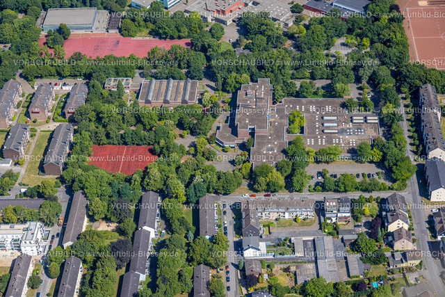 Duisburg220701524 | Luftbild, Schulzentrum Süd, Am Ziegelkamp, Bertolt-Brecht-Berufskolleg, Huckingen, Duisburg, Ruhrgebiet, Nordrhein-Westfalen, Deutschland