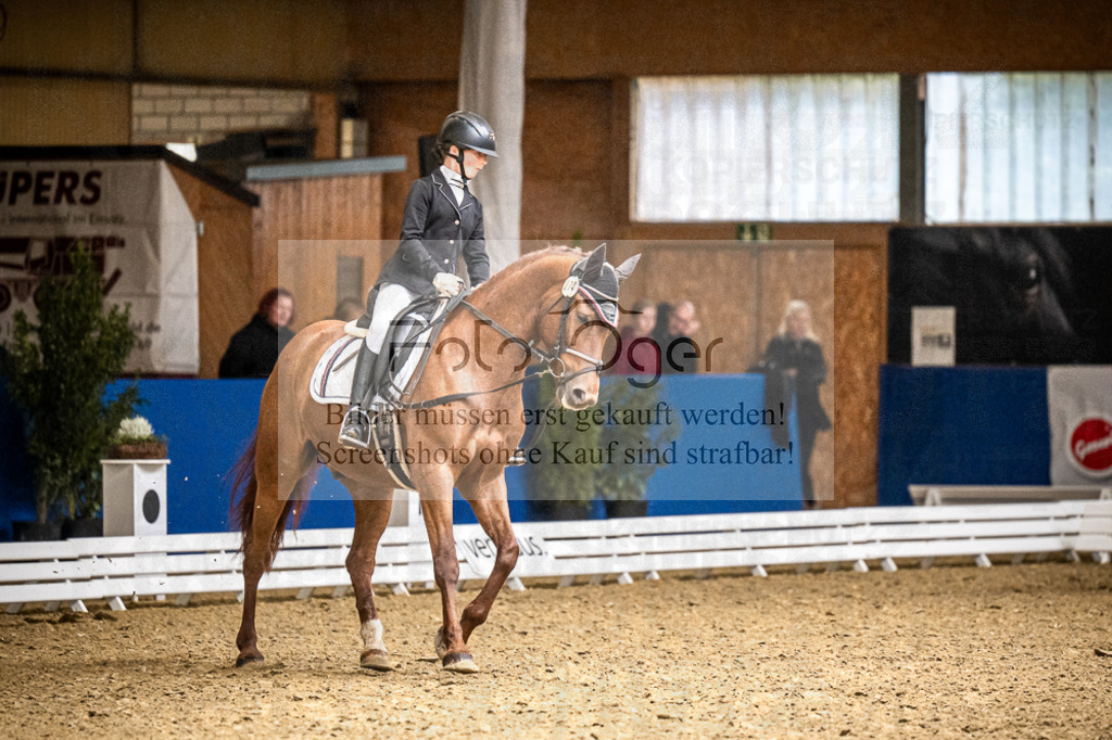DOS_1465 | Entdecke hochwertige Reitturnierfotos von Foto Oger. Professionell, emotional und authentisch – jetzt Lieblingsmomente im Shop bestellen.Deutschlandweite Turnierfotografie. - Realisiert mit Pictrs.com