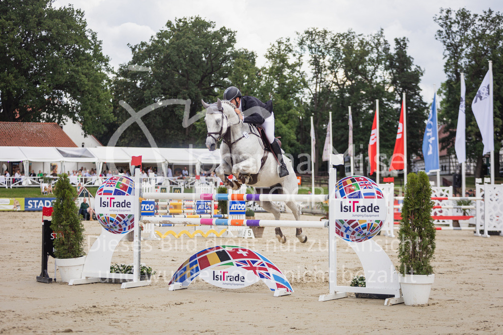 230729_BHO_S1-Spr-823 | Deine schönsten Turniermomente als professionelle Fotos! Entdecke hochwertige Pferdesport-Fotografie im Online-Shop. Jetzt Fotos finden & bestellen!