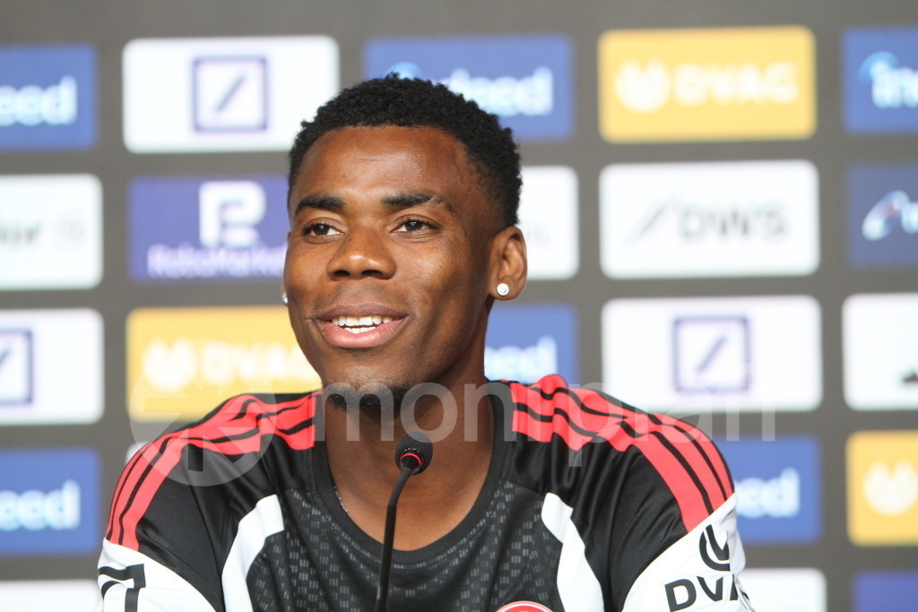 Raphael_Onyedika | Online-Shop | monipfaff.de - Realisiert mit Pictrs.com