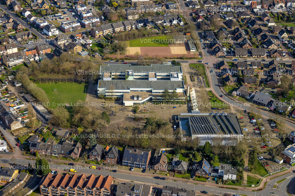 Emmerich240313395 | Luftbild, Städtisches Willibrord-Gymnasium mit Hansehalle, Emmerich, Emmerich am Rhein, Nordrhein-Westfalen, Deutschland