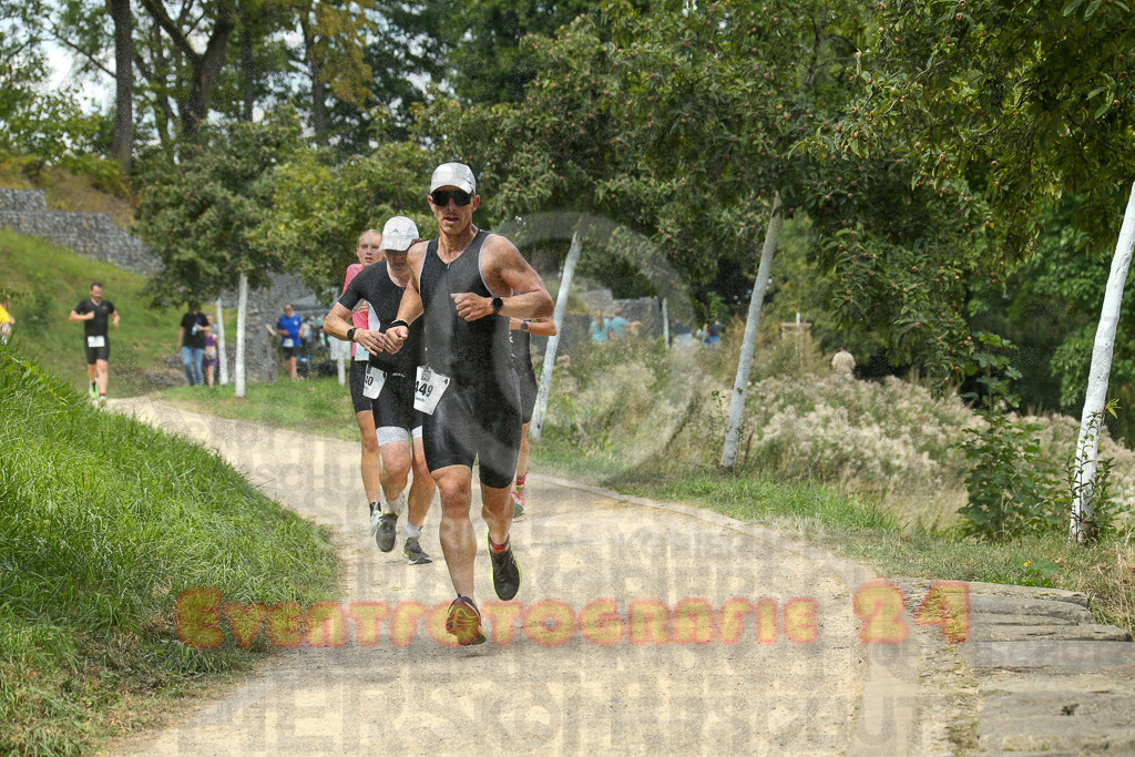 250824_1341_EX1_3238 | Sportfotografie im Rhein-Sieg Kreis, Köln, Bonn, NRW, Rheinland Pfalz, Hessen, etc. Unser Tätigkeitsfeld umfasst den Laufsport vom Volkslauf über den Marathon, Duathlon, Triathon bis zum Ultralauf wie Kölnpfad Ultra oder Schindertrail.