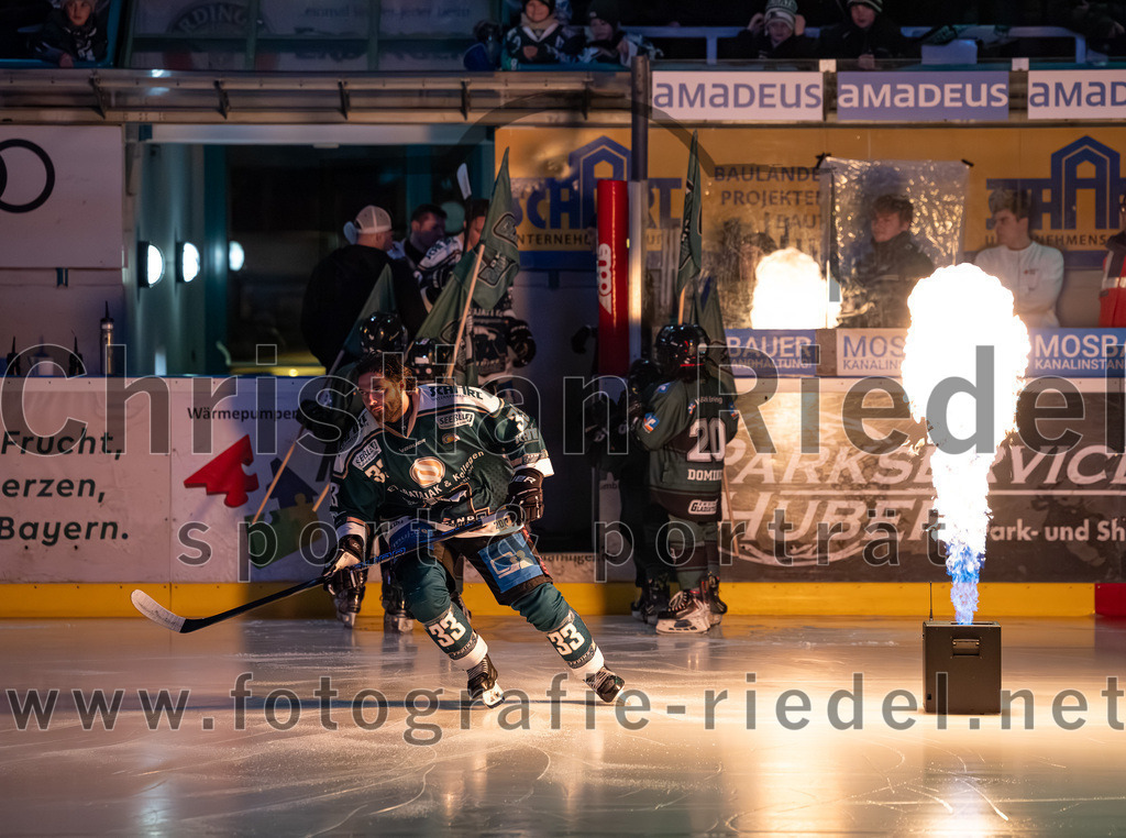 2026-02-27_013_TSV_Erding_gegen_EV_Fuessen | Erding, Deutschland, 27.02.2026:Eishockey, Oberliga Süd 2025 / 2026, 51. Spieltag, TSV Erding gegen EV Füssen, Endergebnis: 2:4Marc Schmidpeter (Erding Gladiators, #33)Foto: Christian Riedel / fotografie-riedel.net