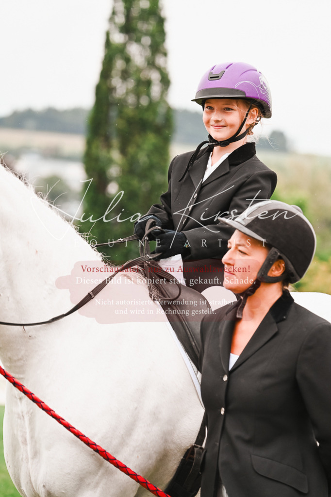 DSC_7318 | Pferde- und Turnierfotografie in Westsachsen. Pferdeportraits, Auftragszeichnungen und intuitive Kunst.