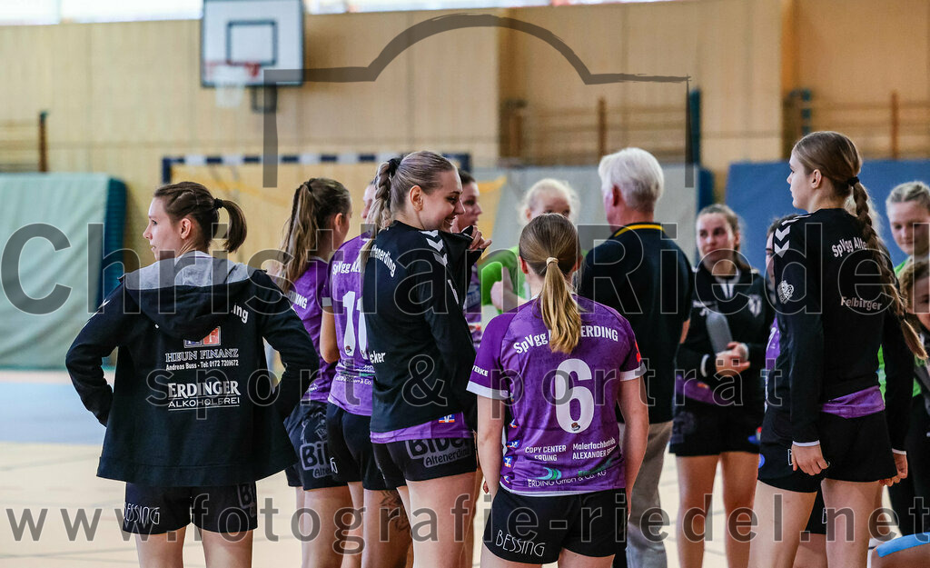 2023-12-16_026_SpVgg_Altenerding_gegen_HC_Donau-Paar_II | Erding, Deutschland, 16.12.2023:
Handball, Bezirksoberliga Frauen Altbayern 2023 / 2024, 10. Spieltag, SpVgg Altenerding gegen HC Donau/Paar II, Endergebnis: 22:22

Foto: Christian Riedel / fotografie-riedel.net