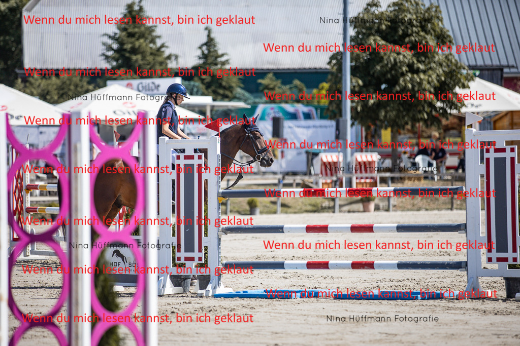 BK1A6630 | Turnierbilder Turnierfotos Nina Hüffmann Turnierfotografie Pferdefotografie Tierzeichnung Haustierzeichnung Pferdezeichnung Hundezeichnung Videograf  - Realisiert mit Pictrs.com