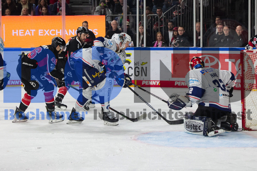 SES_KOLISE20250119-23 | bond - Realisiert mit Pictrs.com