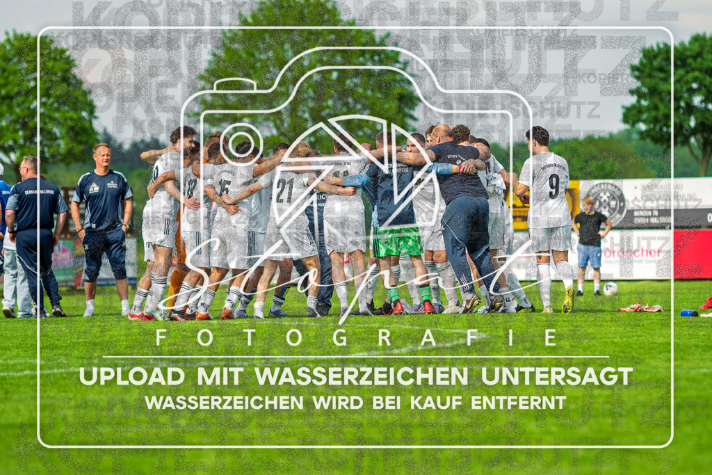 Kreisliga Herren HK - FG Fulde-Stellichte vs. Germania Walsrode | Germania Walsrode, Jubel nach dem Spiel; Kreisliga Herren HK - FG Fulde-Stellichte vs. Germania Walsrode am 10.05.26 in Fulder Zentralstadion, Fulde - Realisiert mit Pictrs.com
