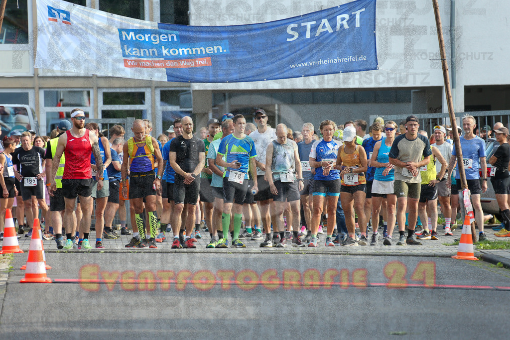 250801_1802_EX1_6284 | Sportfotografie im Rhein-Sieg Kreis, Köln, Bonn, NRW, Rheinland Pfalz, Hessen, etc. Unser Tätigkeitsfeld umfasst den Laufsport vom Volkslauf über den Marathon, Duathlon, Triathon bis zum Ultralauf wie Kölnpfad Ultra oder Schindertrail.