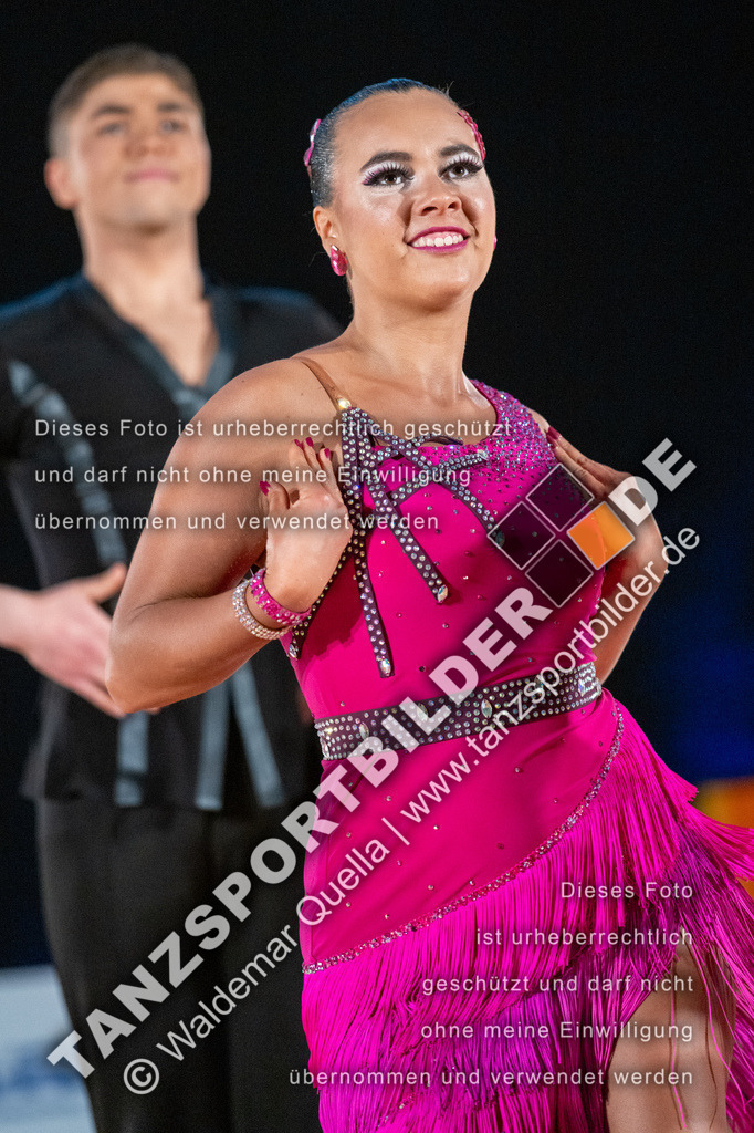 20250504-01129 | Hier finden Sie Tanz Bilder vom Latein und Standard Formationen tanzen. Sportbilder vom Tanzsport. Schöne Fotos und von Weltmeisterschaft, Europameisterschaft, Bundesliga, Regionalliga, Oberliga und Landesliga sowie von GOC Stuttgart, DanceComp, WM Bremen