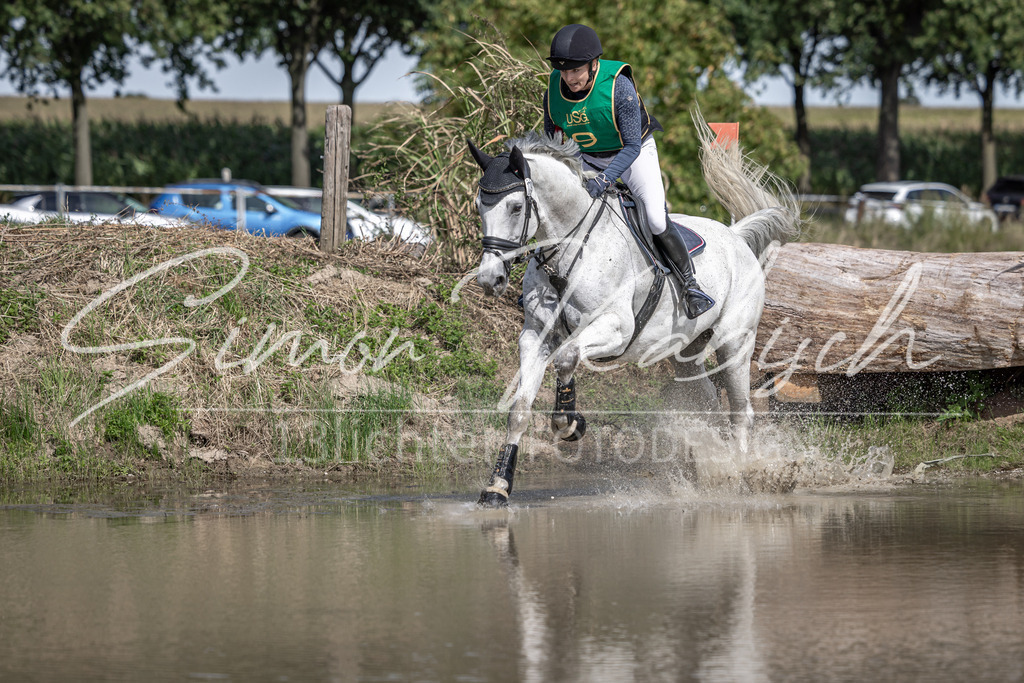 20250907-_3LI1159 | Tierfotografie Pferde, Hunde, Katzen, Haustiere.
Turnierfotografie Reitturniere, Reiten, Springreiten, Dressur in Hanau, dem Main-Kinzig-Kreis und dem Rhein-Main- Gebiet um Frankfurt